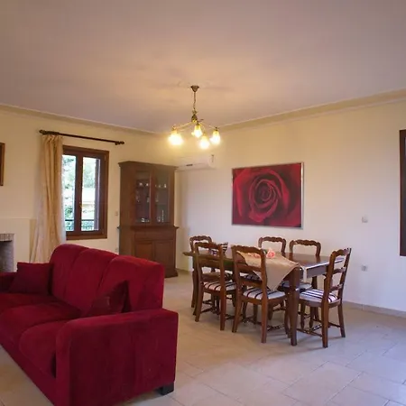 Sleeps 5 Villa Katsaráta