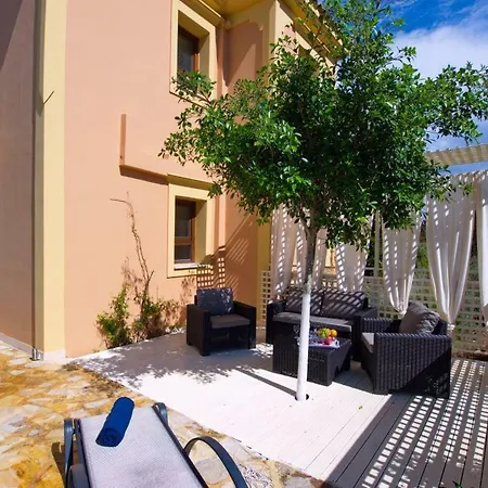 Sleeps 5 * Katsaráta