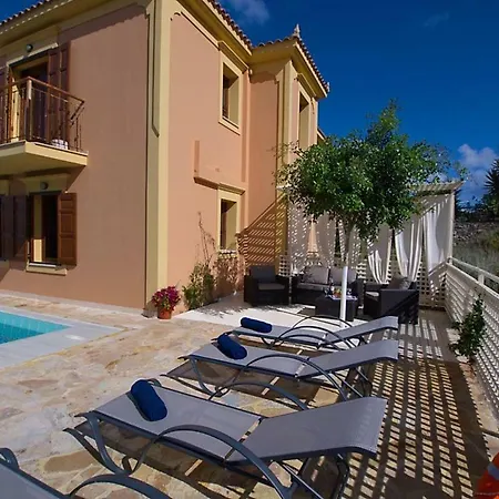 Sleeps 5 Villa Katsaráta