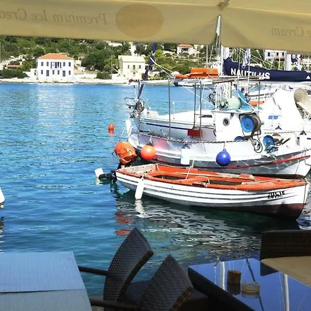 Sleeps 5 * Katsaráta