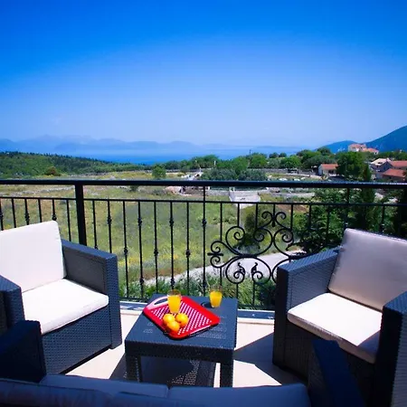 Sleeps 5 Villa *