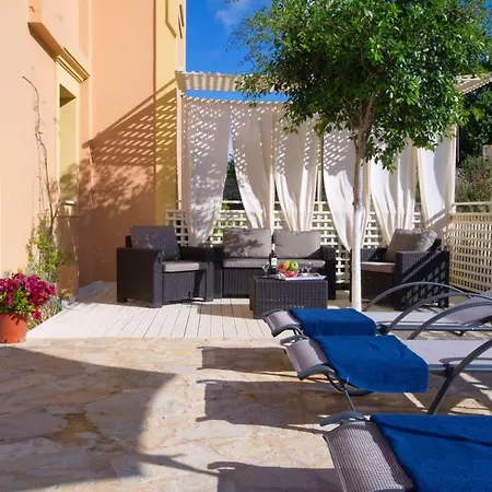 Villa Sleeps 5 Katsaráta